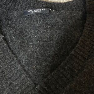 Magaschoni Men's Charcoal V-Neck Sweater